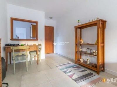 Apartamento com 2 quartos à venda na avenida ijuí, 548, petrópolis, porto alegre, 66 m2 por r$ 499.000