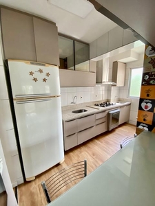 Apartamento com 3 quartos à venda, 72.0m²