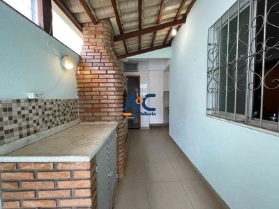 Apartamento com 3 quartos para alugar no bairro Castelo, 140m²