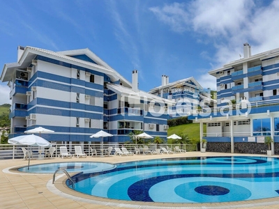 Belíssimo Duplex na praia Brava (C123)