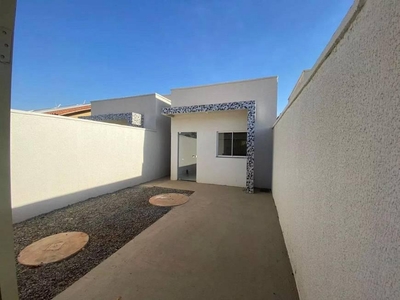 Casa com 2 quartos à venda, 125.0m²