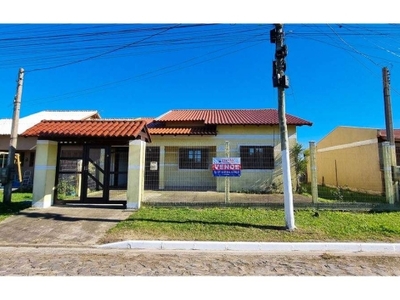 Casa com 3 dormitórios à venda