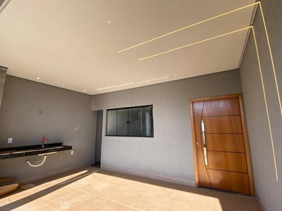 Casa com 3 quartos à venda, 114.0m²