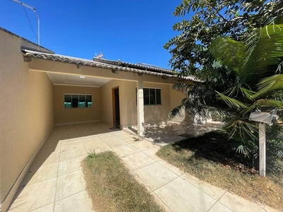 Casa com 3 quartos à venda, 175.0m²