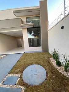 Casa com 3 quartos à venda, 256.0m²