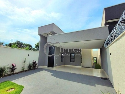 Casa com 3 quartos à venda, 337.0m²