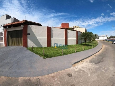 Casa com 3 quartos à venda, 490.0m²