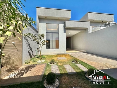 Casa com 4 quartos à venda, 180.0m²