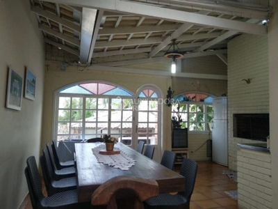 Casa com 4 quartos à venda na rua dos bambus, 336, itacorubi, florianópolis, 240 m2 por r$ 2.125.000