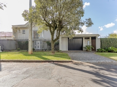 Casa com 8 dormitórios e 3 suites no santa quitéria