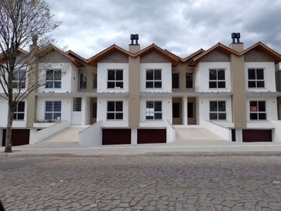 Casa triplex nova de dois dormitórios na serra gaúcha. ótima