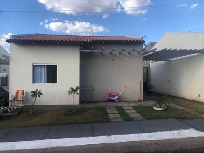 Cond. horizontal casa com 2 quartos à venda, 52.0m²