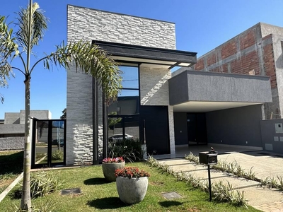 Cond. horizontal casa com 3 quartos à venda, 312.0m²