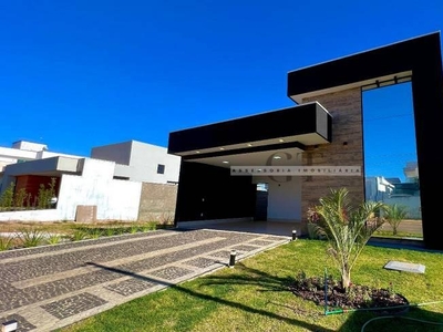 Cond. horizontal casa com 4 quartos à venda, 232.0m²