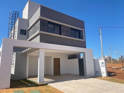 Cond. horizontal casa com 4 quartos à venda, 250.0m²