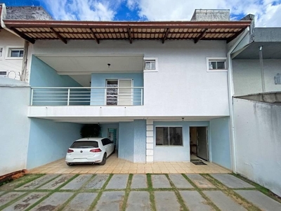 Cond. horizontal casa com 4 quartos à venda, 277.0m²