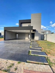 Sobrado com 3 quartos à venda, 312.0m²