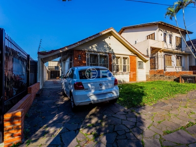 Casa 3 dorms à venda Rua Padre Alois Kades, Vila Ipiranga - Porto Alegre
