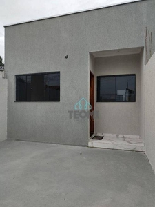 Casa com 3 Quartos e 2 banheiros à Venda, 85 m² por R$ 290.000