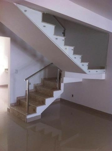 Casa com 3 Quartos e 3 banheiros à Venda, 125 m² por R$ 350.000