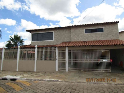 Casa com 6 quartos à venda no bairro Região dos Lagos, 528m²
