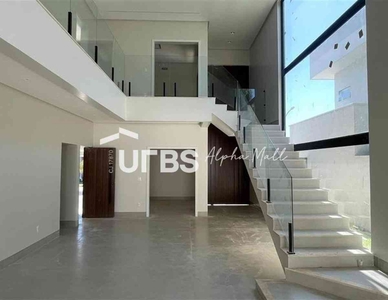 Casa em Condomínio com 5 quartos à venda no bairro Jardins Valência, 357m²