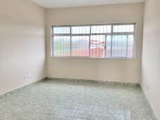 Apartamento para aluguel possui 100 metros quadrados com 3 quartos