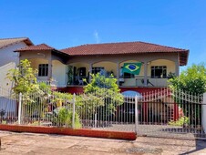 Casa à venda no bairro Jardim Petropólis em Foz do Iguaçu