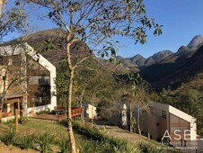 Casa em condomínio à venda no bairro Pedro do Rio em Petrópolis