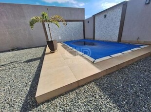 Casa com 2 quartos e piscina no bairro osmar cabral