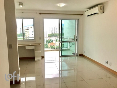 Apartamento à venda em Jacarepaguá com 72 m², 3 quartos, 1 suíte, 1 vaga