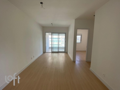 Apartamento à venda em Santo Amaro com 61 m², 2 quartos, 1 suíte, 1 vaga