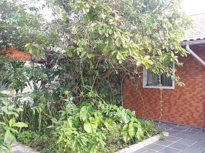 Casa com 2 Quartos e 1 banheiro à Venda, 102 m² por R$ 275.000