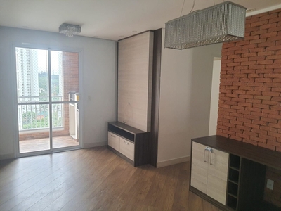 Apartamento à venda por R$ 550.000