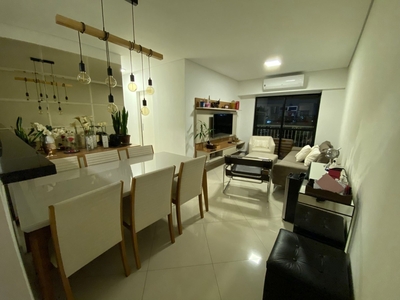 Apartamento à venda por R$ 872.341