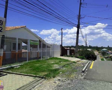 Casa com 4 dormitórios no bairro Monte Castelo em Colombo