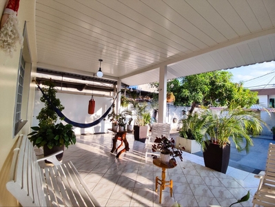 Casa à venda, Flores, Manaus, AM 4 quartos 4 suites 7 vagas cozinha externas