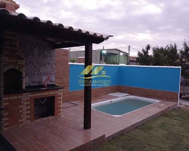 Linda casa pronta para morar de 2 quartos, piscina e área gourmet em Unamar - Cabo Frio