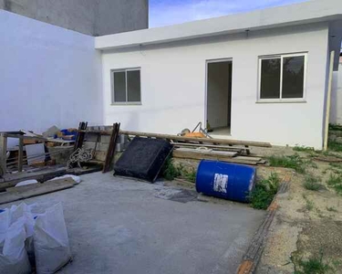 Vendo casa linear, em Campo Grande, Bairro Amanda, 2 quartos, financiada