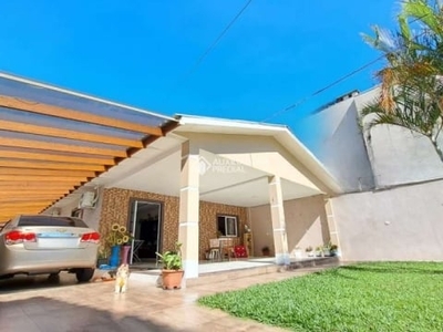 Casa em condomínio fechado com 3 quartos à venda na rua santos dumont, 849, niterói, canoas, 160 m2 por r$ 795.000