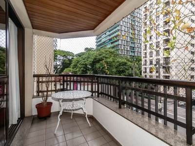 Apartamento em Moema, São Paulo/SP de 140m² 4 quartos para locação R$ 6.500,00/mes