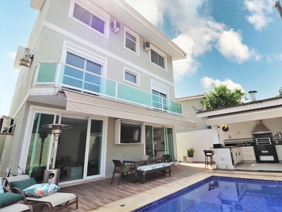 Casa em Alphaville, Santana de Parnaíba/SP de 300m² 4 quartos à venda por R$ 3.449.000,00