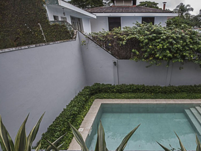 Casa em Alto de Pinheiros, São Paulo/SP de 400m² 4 quartos à venda por R$ 3.399.000,00