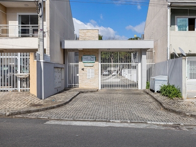 Casa em Bom Jesus, São José dos Pinhais/PR de 135m² 3 quartos à venda por R$ 689.000,00