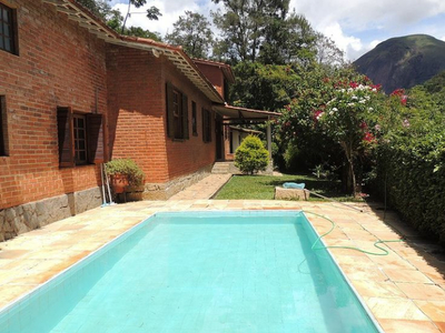 Casa em Itaipava, Petrópolis/RJ de 350m² 5 quartos à venda por R$ 1.349.000,00