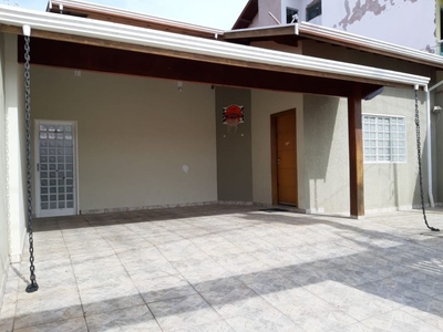 Casa em Planalto, Jaguariúna/SP de 155m² 3 quartos à venda por R$ 589.000,00