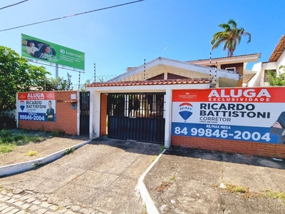 Casa em Ponta Negra, Natal/RN de 480m² 3 quartos para locação R$ 6.900,00/mes
