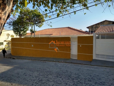 Casa em Vila Galvão, Guarulhos/SP de 0m² 3 quartos à venda por R$ 698.000,00