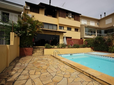 Casa em Vila Jardim, Porto Alegre/RS de 384m² 5 quartos à venda por R$ 2.689.000,00