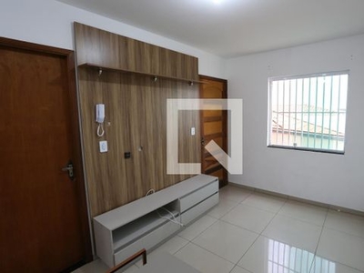 APARTAMENTO no 1º andar com 2 dormitórios